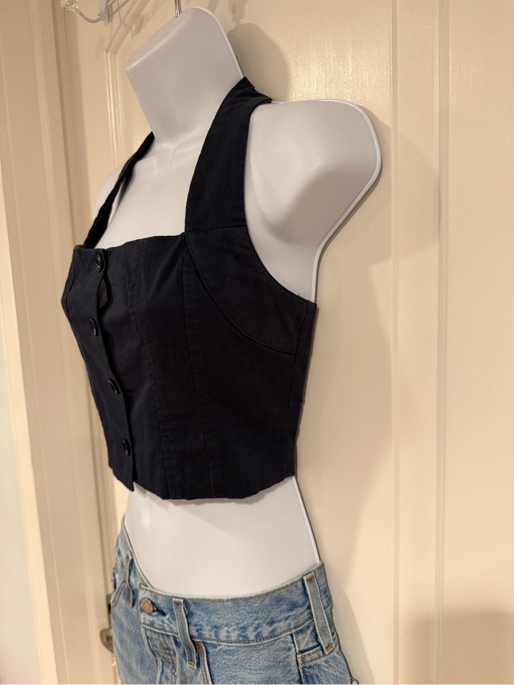 superdown Navy Halter Button-Front Crop Top - Picture 3 of 6